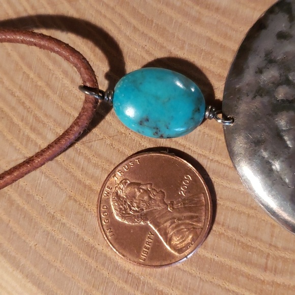 Silpada SS Hammered Disc with Turquoise Nugget on Leather Cord Necklace - Picture 3 of 4